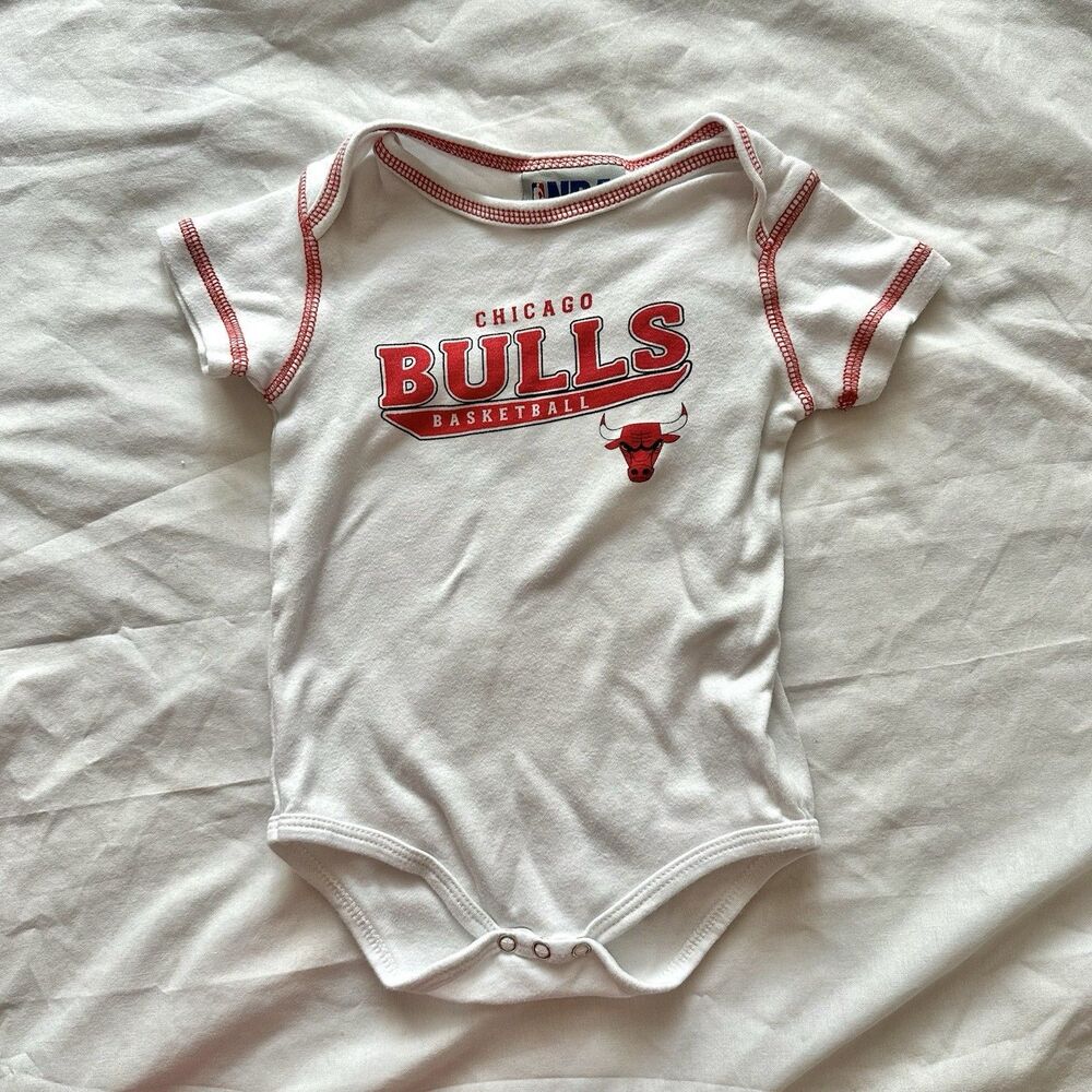 NBA Chicago Bulls Baby Infant One piece 18 Mo Basketball Sports Fan